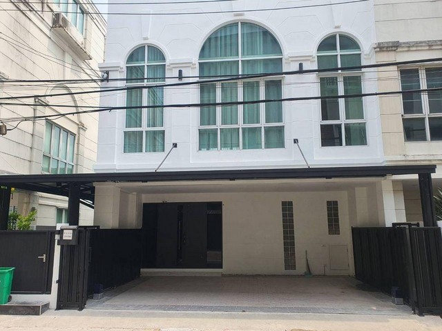 PO582 ขาย เดอะพาร์ค ลาดพร้าว วังหิน 76 ใกล้รถไฟฟ้า พหลโยธิน ใกล้ ม.เกษตรศาสตร์ ทิศเหนือ ทำเลทอง เข้าซอย เสนา เกษตร นวมินทร์ โชคชัย4 รัชดา 32
