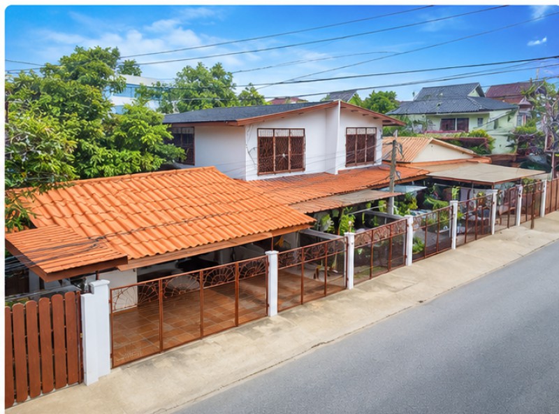 ใกล้สำนักงานที่ดินประเวศ 899 ม. ติดป้ายได้ แบ่งเช่าได้ บ้านทำออฟฟิศ กรุงเทพกรีฑา 4นอน 4น้ำ ใกล้โรงเรียนศรีพฤฒา 900 ม. ขนาด 50 ตร.ว. 250ตร.ม.
