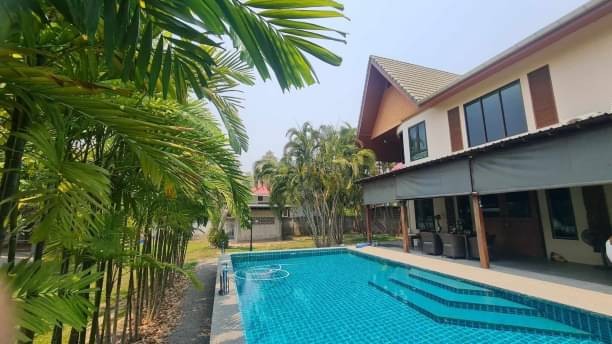 ขายพูลวิลล่า 30 ล้าน 2 ไร่ 246 ตรว. 7 นอน 5 น้ำ น้ำแพร่ หางดง หลังใหญ่ สไตล์ล้านนาโมเดิร์น ร่มรื่น บรรยากาศดี เฟอร์นิเจอร์ครบ พร้อมเข้าอยู่