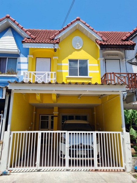 ขายทาวน์เฮ้าส์ 2 ชั้น นครทอง พาร์ควิลล์ สวยน่าอยู่ พื้นที่ 16 ตรว ปรับปรุงใหม่ยกหลัง เดินสายไฟใหม่ทั้งหมด