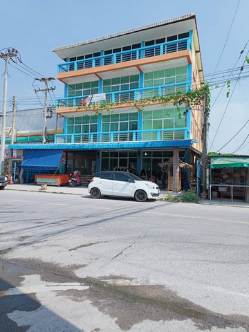 ขายอาคารพานิชย์ 3ชั้น 3ห้อง 39ตร.วา ติดวัดใหญ่บ้านบ่อ   ต.บ้านบ่อ อ.เมือง  จ.สมุทรสาคร   ZW353