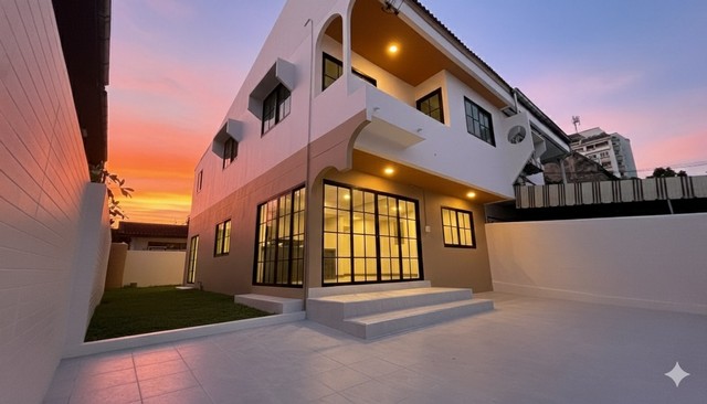 บ้าน -  0 RAI 0 NGAN 45 ตร.วา 5990000 THAI BAHT ใกล้กับ Bangkok Patana ราคาจับต้องได้