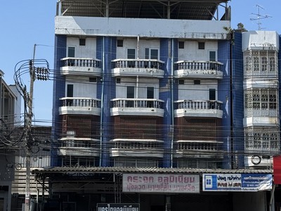 ขายด่วน อาคารพาณิชย์ 4.5 ชั้น ติด MRT ศรีด่าน ขนาด 75.7 ตร.วา  ทำเลดี เดินทางสะดวก ติดถนนใหญ่ ศรีนครินทร์ 