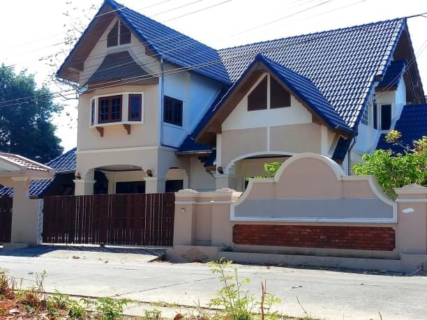 ขายด่วน 5.49 ล้าน 100 ตรว. 5 นอน 4 น้ำ บ้านสวนนนทรี สันทราย บ้านสภาพดี เจ้าของดูแลเป็นอย่างดี ใกล้เมือง ห่างจากสนามบิน เพียง 20 นาที