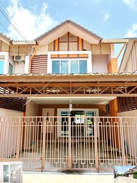 ตลาดสดสมศรี 1.5 กม. ให้เช่าทาวน์โฮฺม 2 ชั้น ไม่มีเฟอร์ หลังมุม 30ตรว. 120ตรม. คนไม่พลุกพล่าน 3นอน 3น้ำ 2จอดรถ 2แอร์ เดอะ ไบรท์ พระราม 2