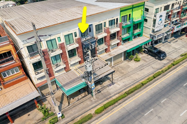 บางกรวย-ไทรน้อย ตัดกับชัยพฤกษ์ อาคาร4ชั้น 2-3นอน MRT คลองบางไผ่ 4.33กม. 3 น้ำ  วงแหวน กาญจนาภิเษก  ใกล้ตลาดมนรดา 16 ตร.วา. 200 ตร.ม. 