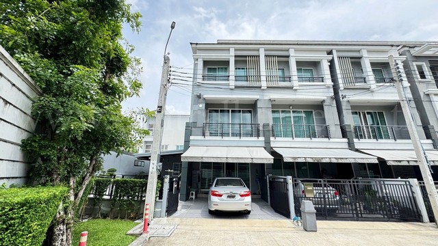 ทาวน์โฮม 3 ชั้น บ้านกลางเมือง รัชดา - วงศ์สว่าง ทำเลดี หลังริม ใกล้ MRT สถานีกระทรวงสาธารณสุข
