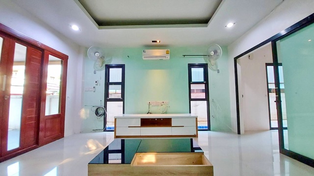 ตลาดสดดอนเมือง  7-11 บ้านเดี่ยวใหญ่มาก 2 ชั้น 45 ตร.ว. 355ตร.ม. 2 นอน 3 น้ำ ปิ่นทอง สรณคมน์ สรงประภา พระหฤทัย