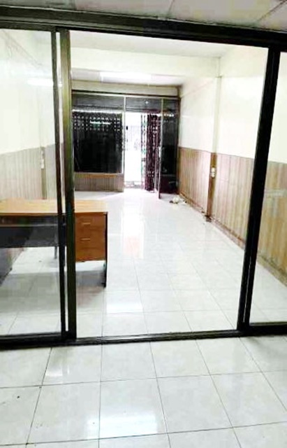 ARLราชปรารภ18-24  ให้เช่าบ้าน อาคารพาณิชย์  3 ชั้น BTSอนุสาวรีย์ชัย ประตูน้ำ ดินแดง ใกล้ตลาด 3นอน 3น้ำ