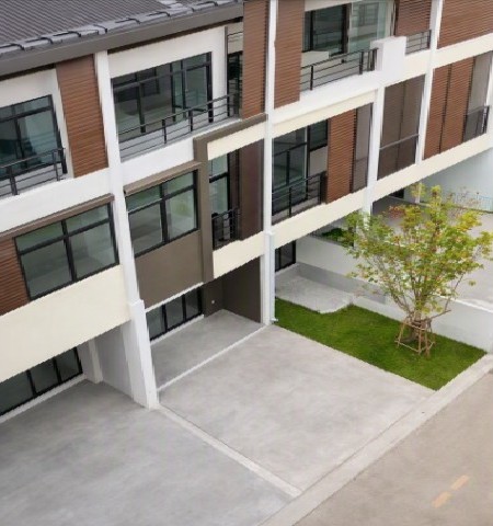Victoria Garden 500 ม. 222ตร.ม เกษมราษฎร์ บางแค 2 กม.. เพชรเกษม69 ทาวน์โฮม 3นอน 3น้ำ ใกล้ Big C เพชรเกษม 800 ม.