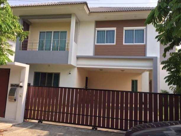 ขาย 7.39 ล้าน บ้านเดี่ยว 2 ชั้น 100.5 ตรว. 3 นอน 5 น้ำ ล้านนาเฮอริเทจ สารภี เฟอร์นิเจอร์ครบ พร้อมเข้าอยู่ หลังติดน้ำแม่คาว หน้าบ้านไม่ติดใคร