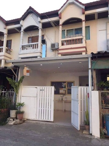 ทาวน์โฮม 2 ชั้นครึ่ง หลังมช. ทำเลดี  ใกล้วัดอุโมงค์