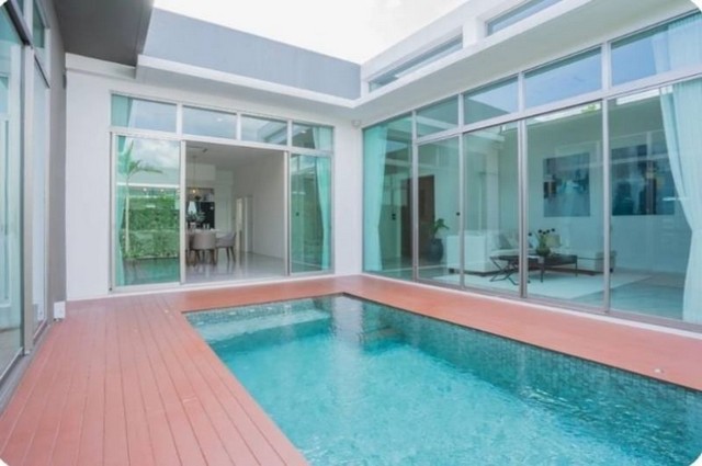 พูลวิลล่าสร้างใหม่  เนื้อที่กว้าง  สันผักหวาน หางดง