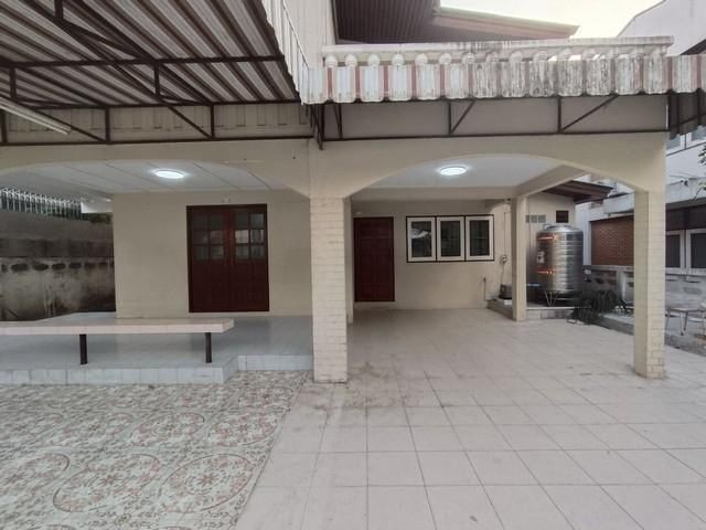 POR4115 ให้เช่า บ้าน ลาดพร้าว122 รามคำแหง65 ซอยมหาดไทย กกท ใกล้MRTมหาดไทย รพ.ลาดพร้าว  สำหรับอยู่อาศัย