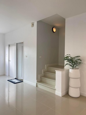 POR4100 ขายทาวน์โฮม 3 ชั้น  นลิน แกรนด์ อเวนิว วงแหวน-พระราม 9 Nalin Grand Avenue Wongwaen-Rama 9 ถ.กาญจนาภิเษก  ติดวงแหวน  รีโนเวทใหม่ 